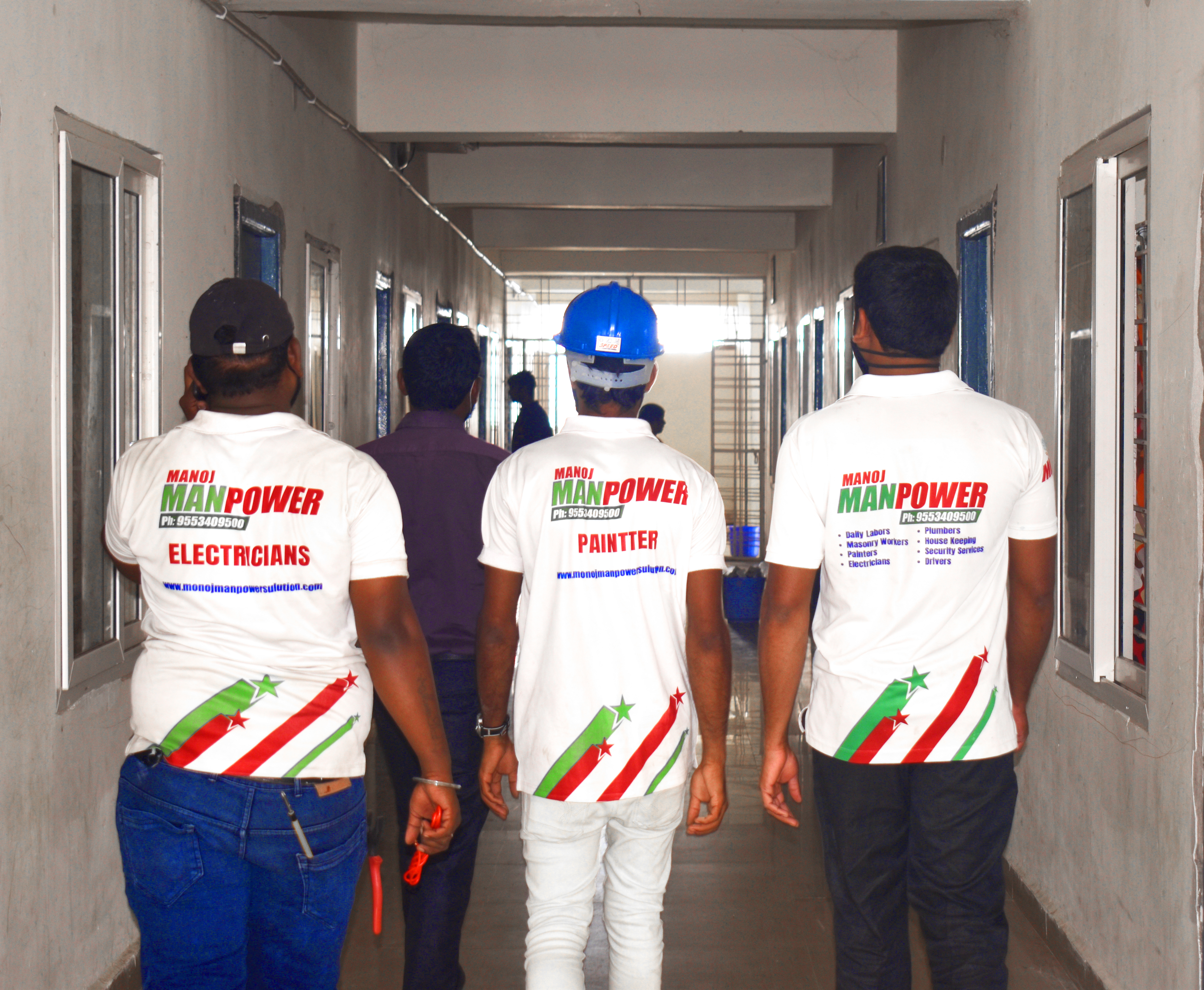 Deep cleaning service in action